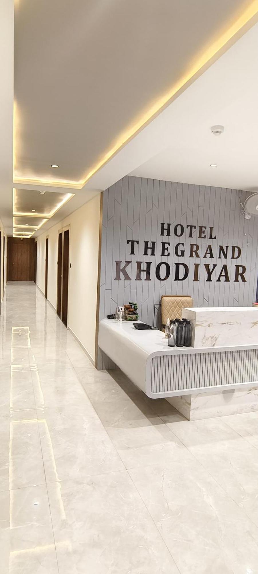 Hotel The Grand Khodiyar Visnagar Eksteriør billede