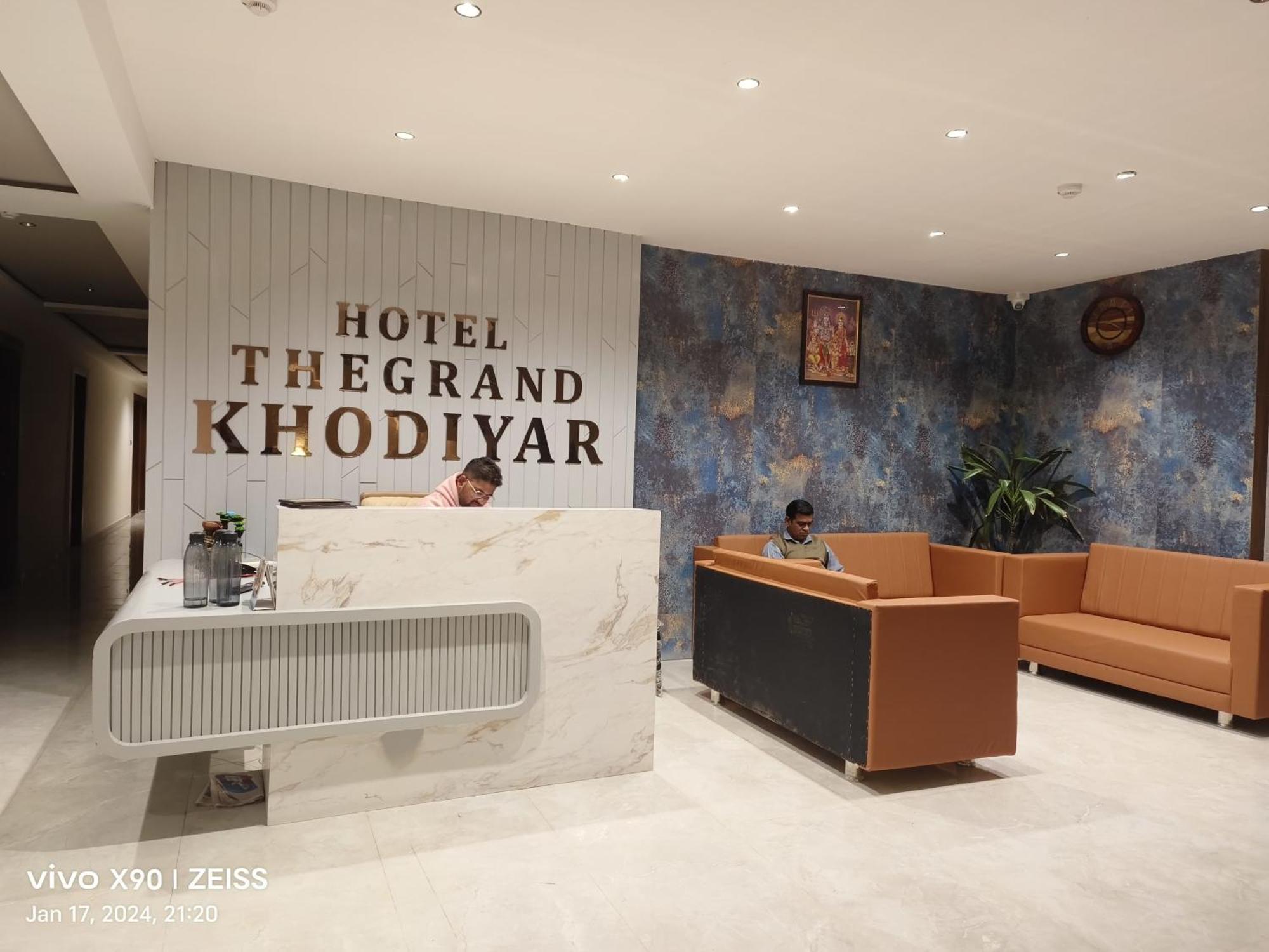 Hotel The Grand Khodiyar Visnagar Eksteriør billede