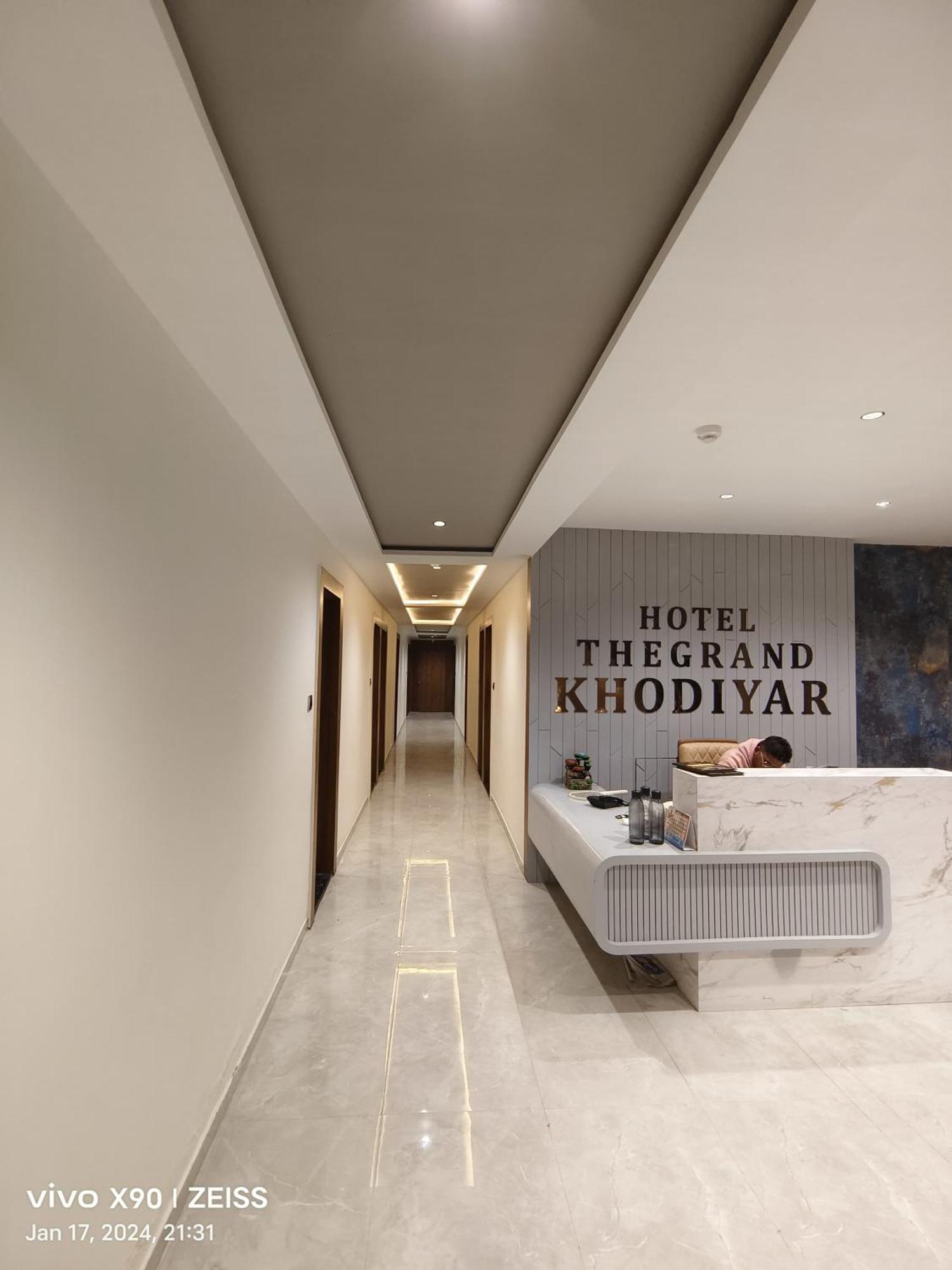 Hotel The Grand Khodiyar Visnagar Eksteriør billede