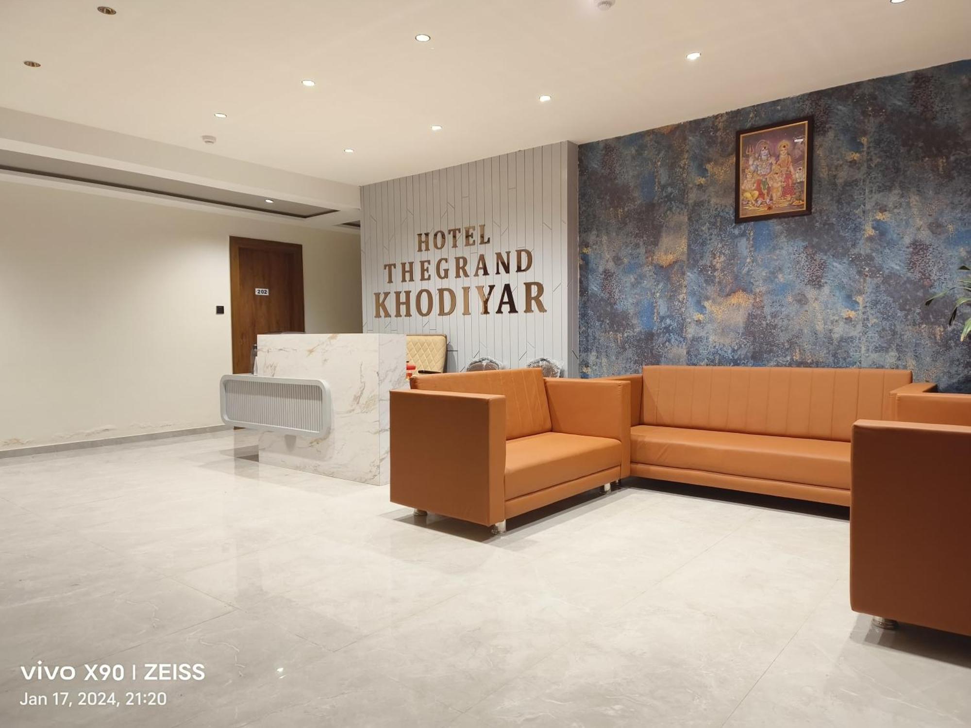 Hotel The Grand Khodiyar Visnagar Eksteriør billede